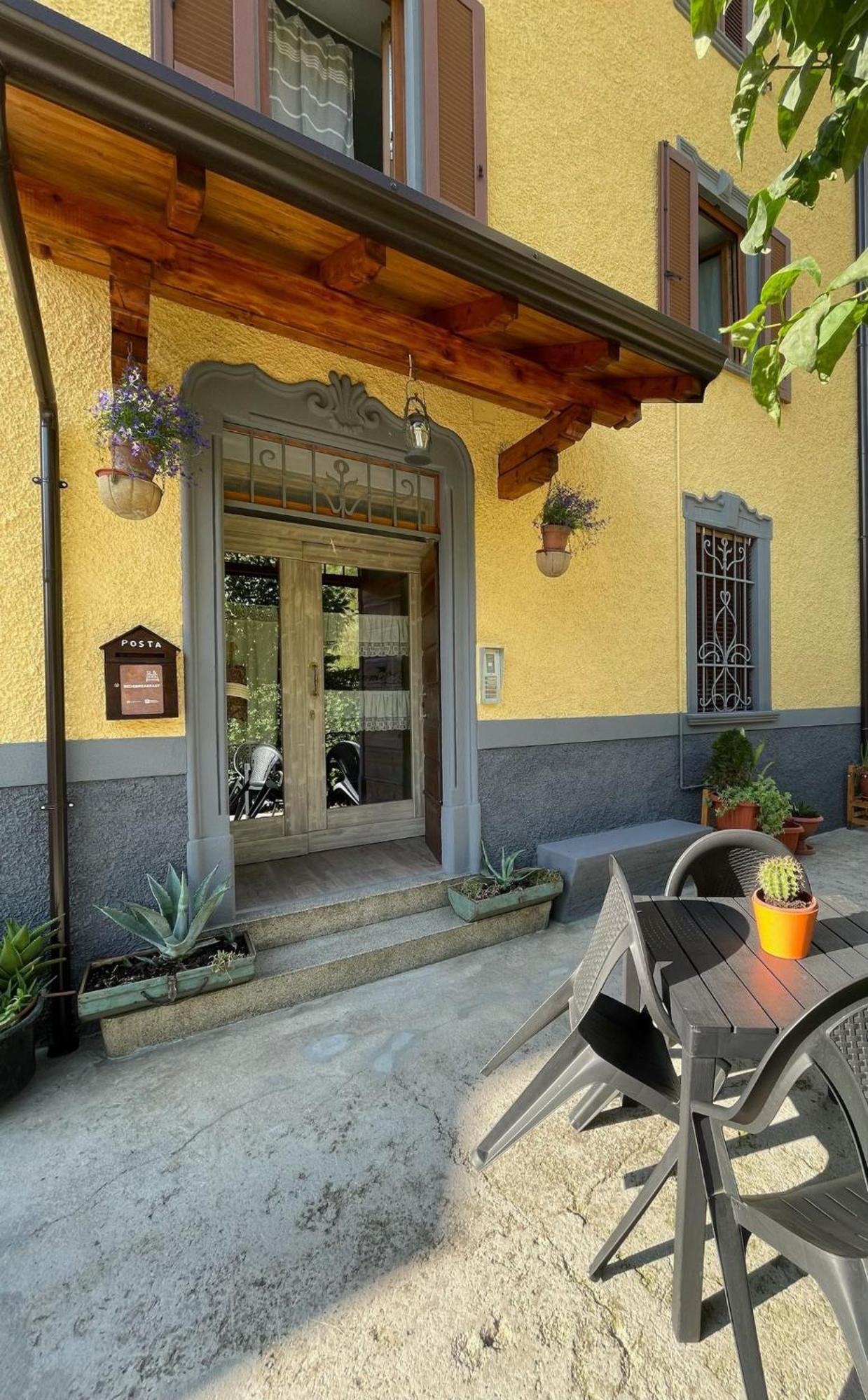 Ca' Moretti Piazzatorre Esterno foto