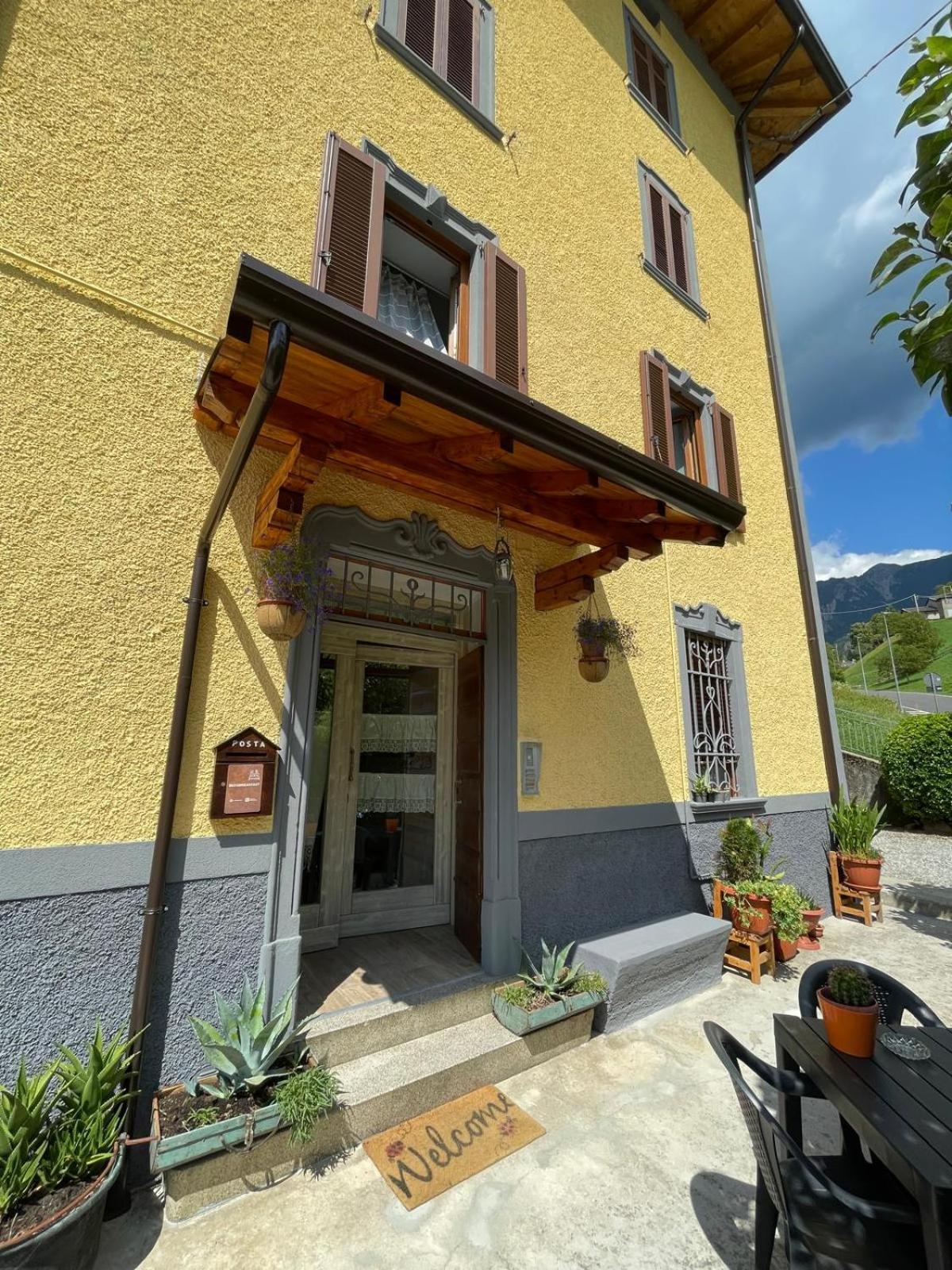 Ca' Moretti Piazzatorre Esterno foto